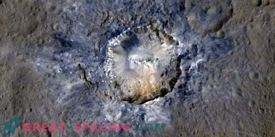 A abertura nas crateras pode indicar gelo abaixo da superfície