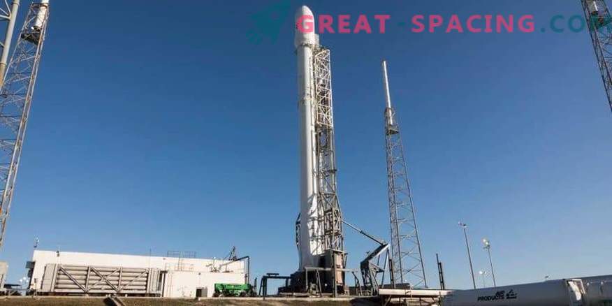 SpaceX gatavo piegādi no ASV valdības