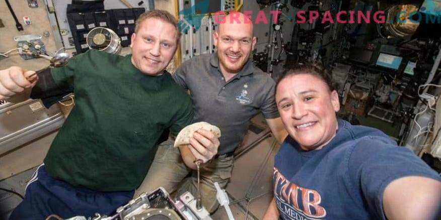 Ação de Graças no espaço! Como os astronautas comemoram um feriado em órbita?
