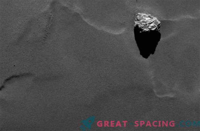 Rosetta descobriu uma pirâmide de pedra na superfície de um cometa