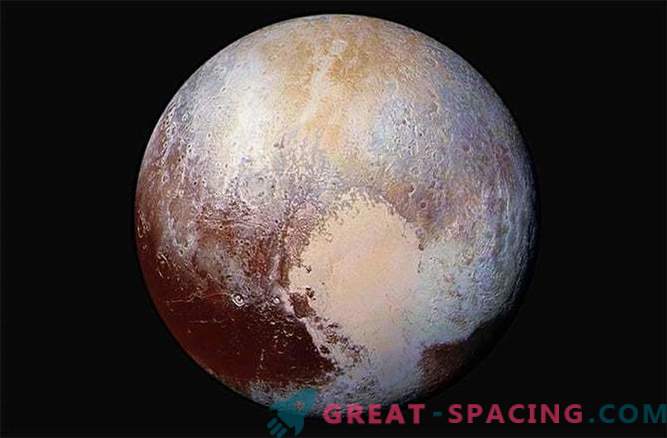 É provável que Plutão esconda o oceano sob sua superfície