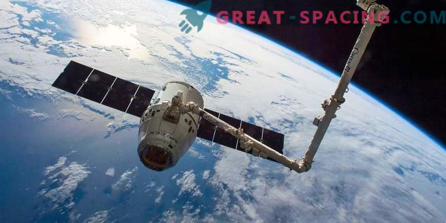 Vídeo capta a despedida entre a ISS e a cápsula do dragão