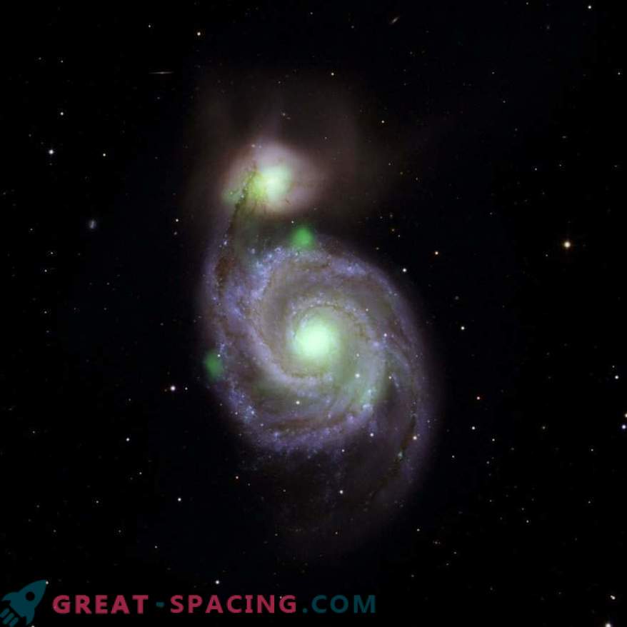 Objeto brilhante minúsculo eclipsa buracos negros supermassivos na confluência galáctica