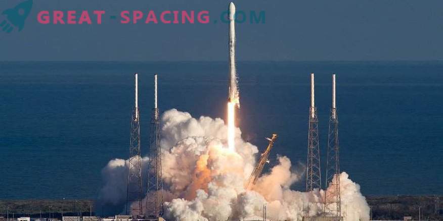 SpaceX atrasa o histórico terceiro lançamento de foguetes