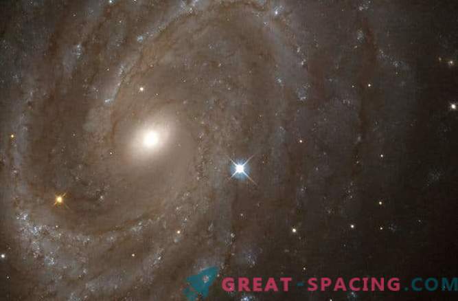 Hubble observa metamorfose dramática de galáxias