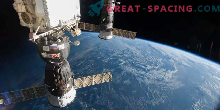 Nem tudo está calmo na ISS: astronautas retornam à Terra em um momento tenso