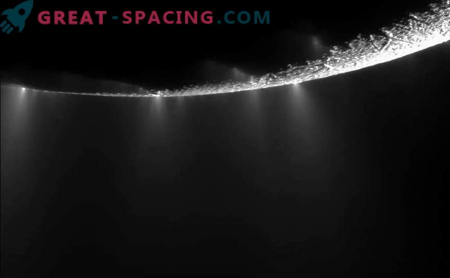 Mistério da atividade do Encélado oceânico