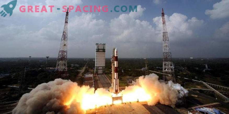 A Índia lança um foguete com dezenas de satélites
