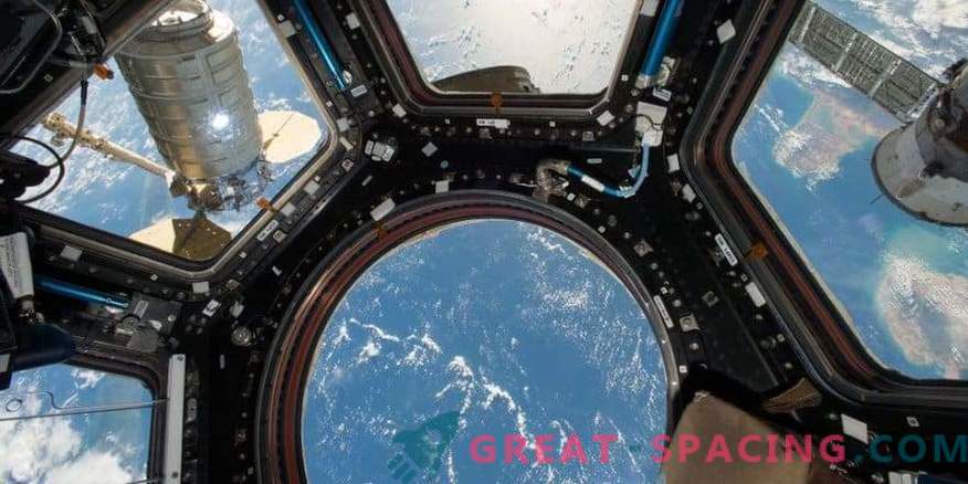 Vista incrível da Terra a partir do espaço