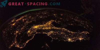 Nuostabus vaizdas iš ISS į naktį Žemę.