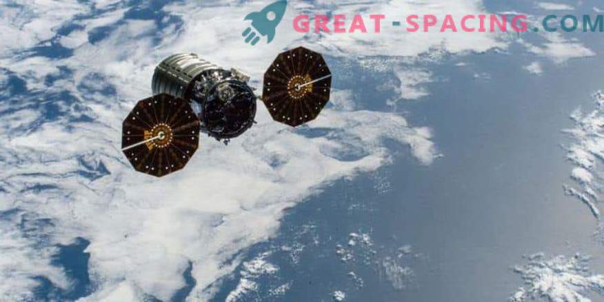 Nave espacial Cygnus completa missão de fogo da morte