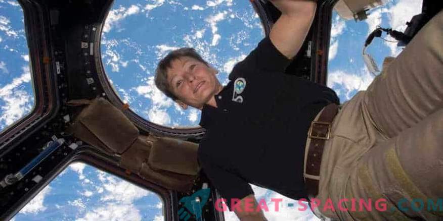 A astronauta Peggy Whitson renuncia
