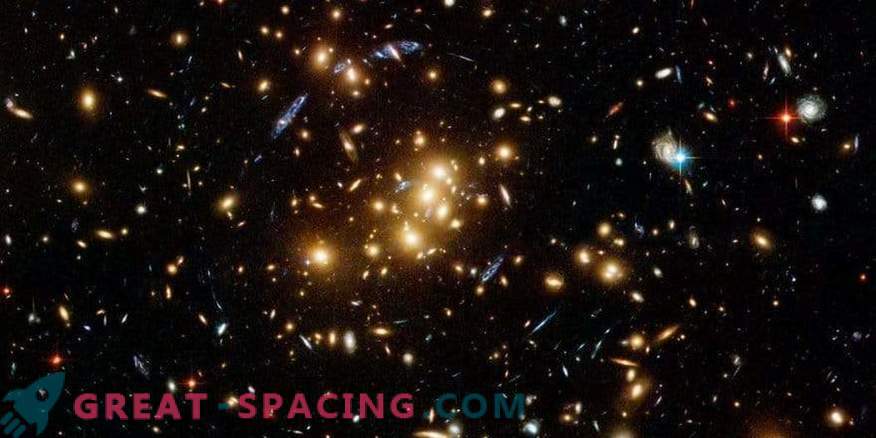 Fusão de aglomerados galácticos