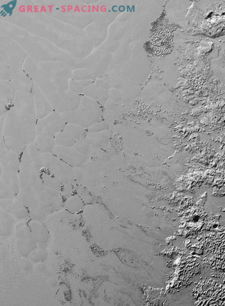É possível encontrar vida no oceano de Plutão