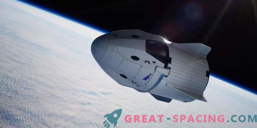 SpaceX mostra manga de acesso da tripulação à Tripulação Dragão