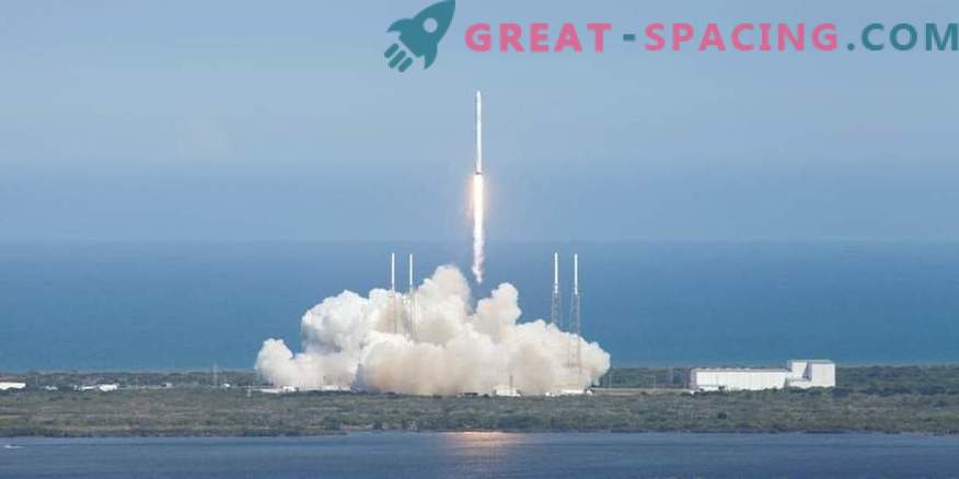 SpaceX verschiebt das Datum, an dem Touristen in die Mondumlaufbahn geschickt werden