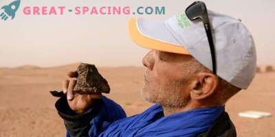 Deserto marroquino peneirado por caçadores de meteoritos