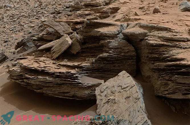 Encontrou outra prova da existência de um antigo lago em Marte