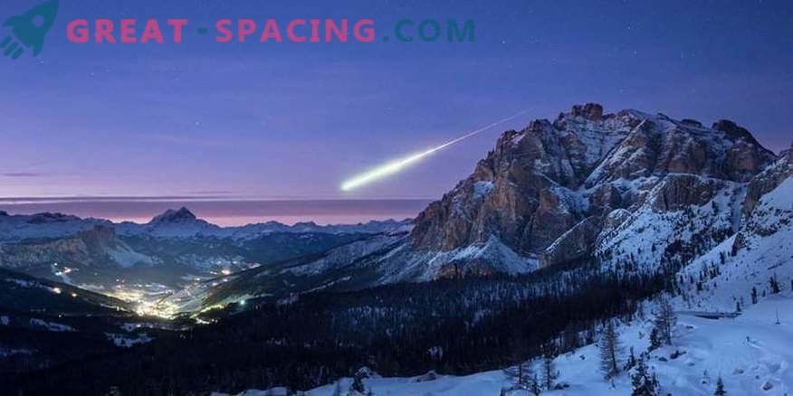 Um asteróide de repente explodiu na Rússia