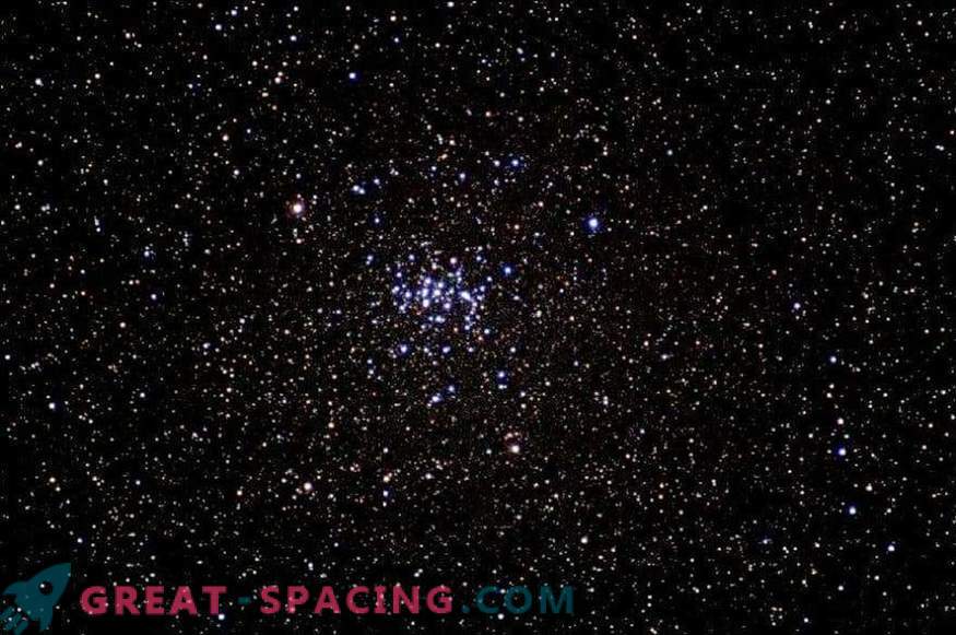 Uma estrela dupla foi encontrada no cluster NGC 2632