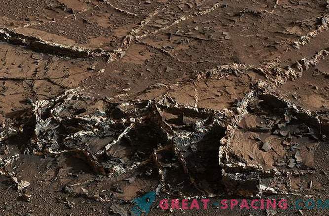 Curiosidade Mars Rover descobre vestígios de minerais