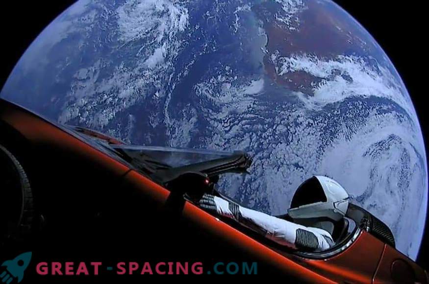Aniversário de lançamento de Tesla e manequim SpaceX