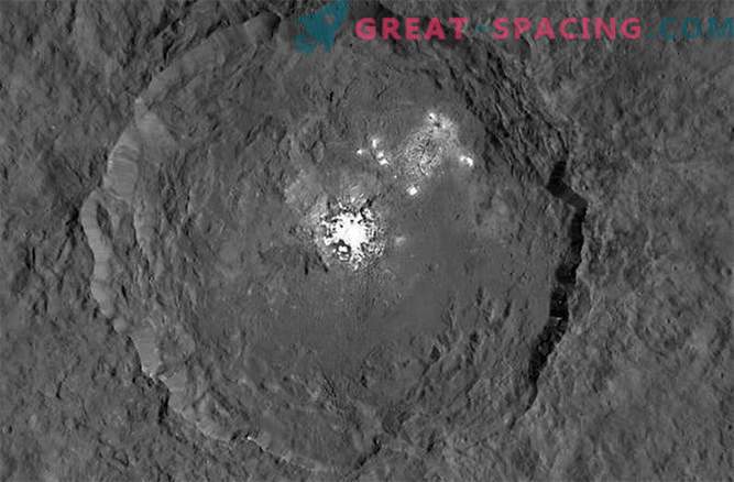 Misteriosos pontos brilhantes em Ceres mudam espontaneamente