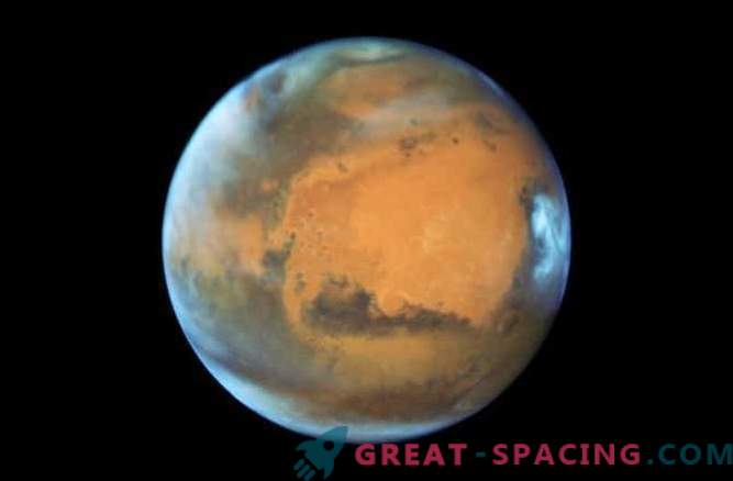 Hubble fez uma imagem de Marte durante o confronto do Planeta Vermelho
