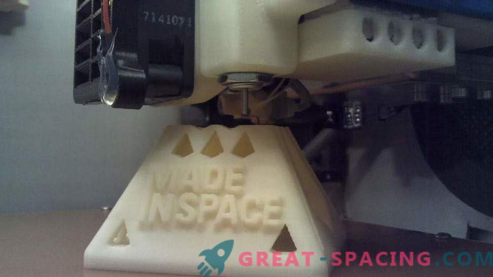 O primeiro objeto privado impresso em 3D no espaço!