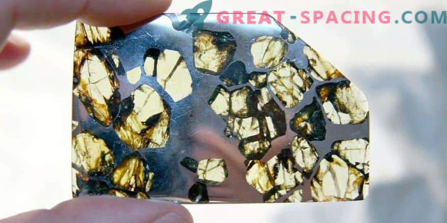 Decoração egípcia com um pedaço de meteorito: quão perigosas são as explosões na atmosfera da Terra