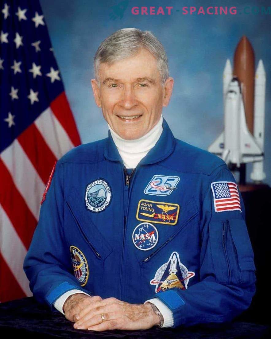 O lendário astronauta John Young morreu