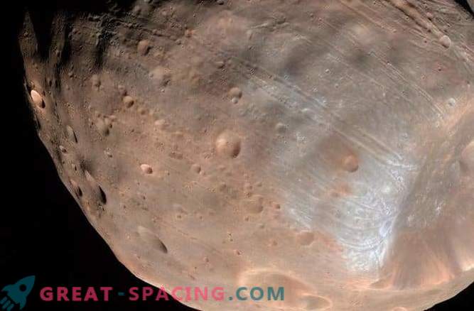 7 fatos sobre o satélite condenado de Marte