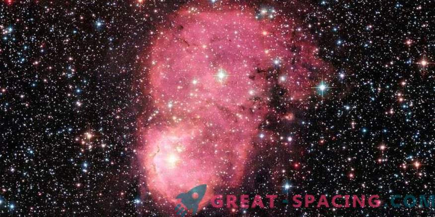 Nebulosa galáctica incandescente festiva para Hubble