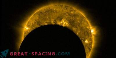 Vista do espaço: eclipse solar parcial