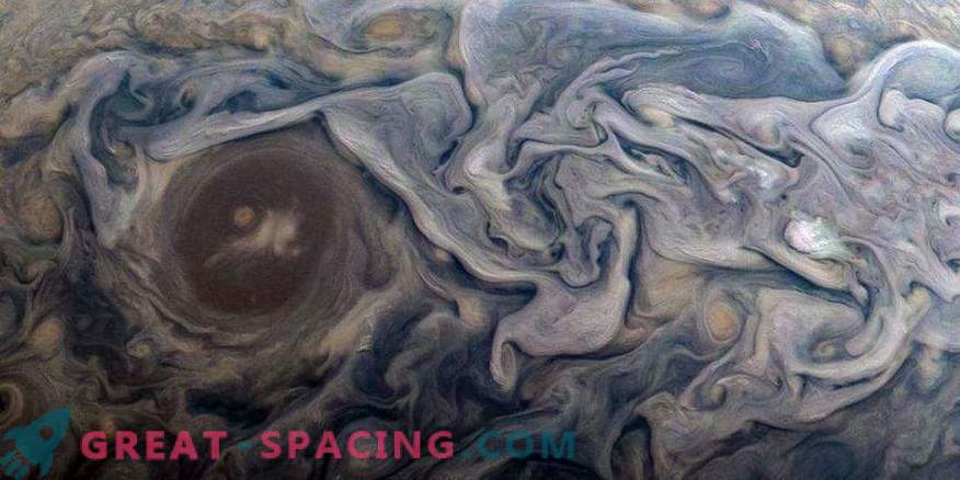 Maravilhosas Nuvens de Mármore de Júpiter