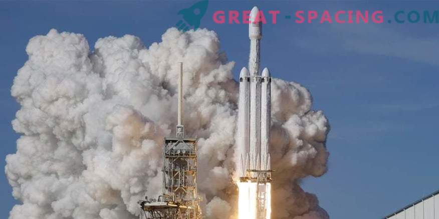 A SpaceX planeja lançar o foguete Falcon Heavy uma segunda vez