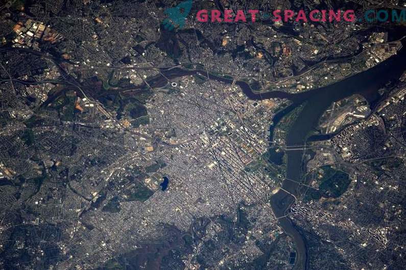A NASA relembra o 11 de setembro com novas imagens de Nova York do espaço
