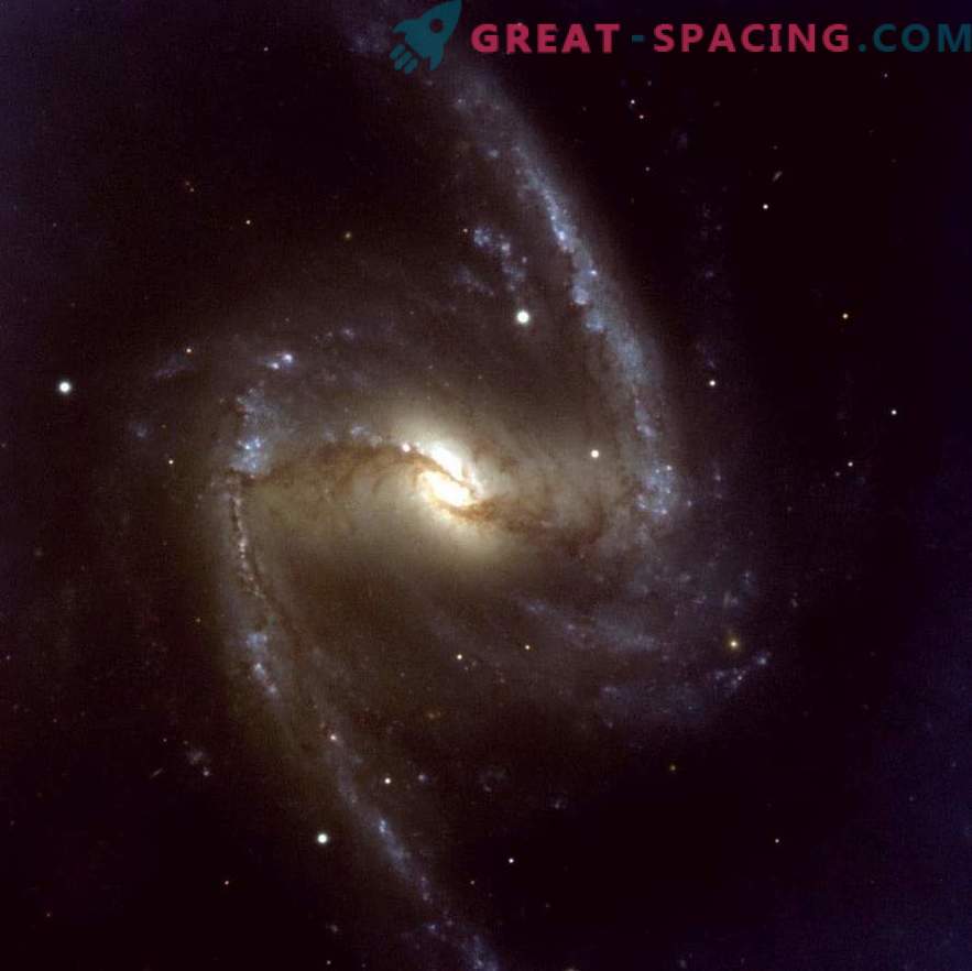 Nascimento de estrelas e fluxo de gás na galáxia NGC 1365