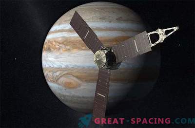 Yunona space station uncontrollably approaches Jupiter