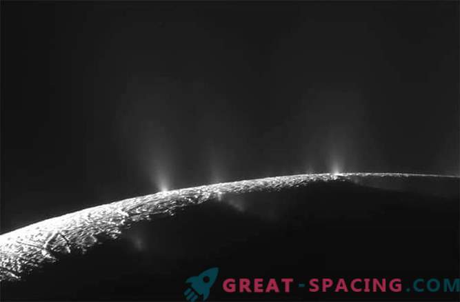 Cassini está se preparando para uma profunda imersão no trem de Enceladus