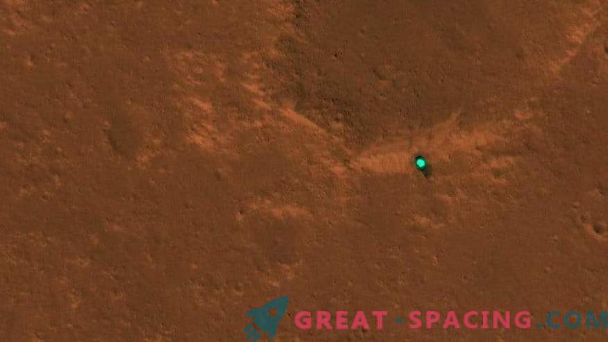 Campo de pouso InSight em fotos do espaço