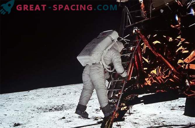 46 anos atrás, pessoas aterrissaram na lua.