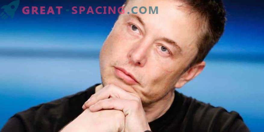 Ilon Musk reflete sobre a mudança para Marte
