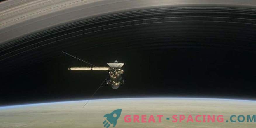 Os vôos próximos de Saturno revelam os segredos do planeta e seus anéis