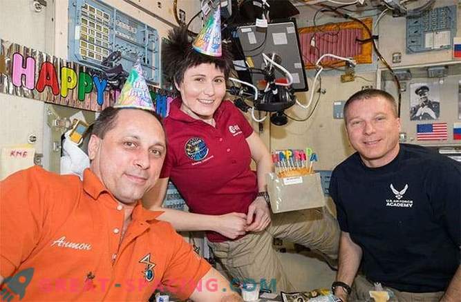 A tripulação da ISS permanecerá em órbita até que os russos encontrem o míssil