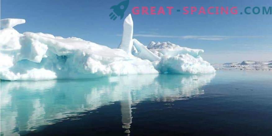 Sob o gelo da Antártida, misteriosos edifícios são vistos! Base secreta ou espaçoporto alienígena?