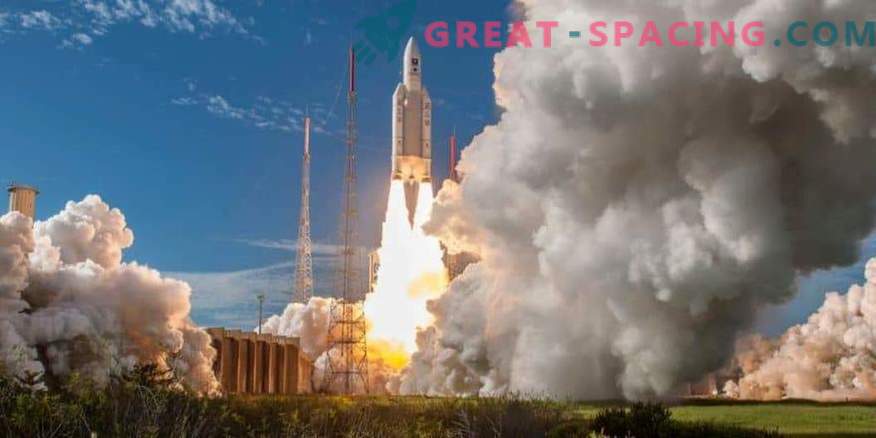 Um centésimo lançamento do míssil europeu Ariane-5