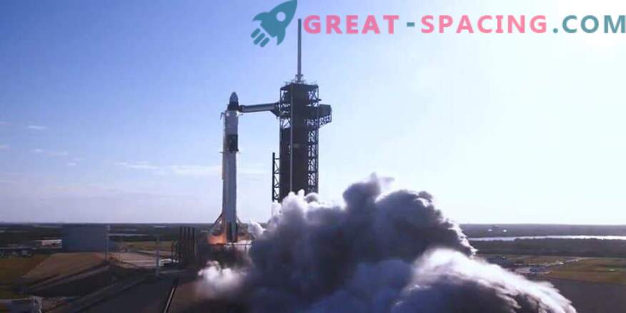O lançamento do teste da cápsula da equipe SpaceX está programado para fevereiro